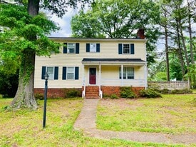 7400 Three Chopt Rd in Richmond, VA - Building Photo