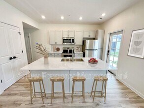 2230 R St in Lincoln, NE - Foto de edificio - Building Photo