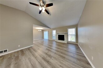 2620 Bluffton Rd in Buford, GA - Building Photo - Building Photo