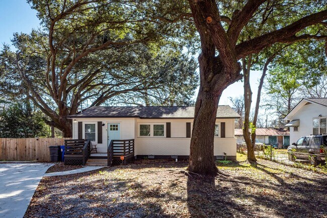 1511 Larry St in North Charleston, SC - Building Photo - Building Photo