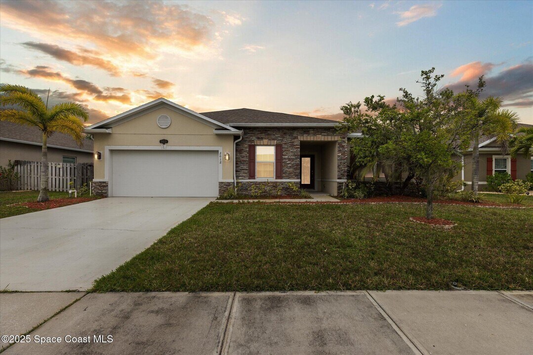 2012 Lune Ct in West Melbourne, FL - Building Photo