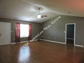 9971 Parker Lake Cir in Navarre, FL - Building Photo - Building Photo