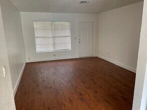 212 Walker Ave in Greenacres, FL - Building Photo - Building Photo