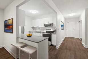 Barrett Place I in Kingston, ON - Building Photo