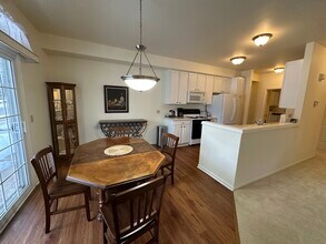 1075 Alameda Blvd, Unit 1075 in Troy, MI - Foto de edificio - Building Photo