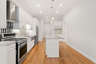 1050 S Aberdeen St in Chicago, IL - Foto de edificio - Building Photo