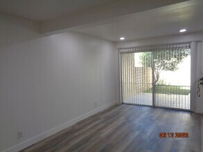 42841 15th St W in Lancaster, CA - Building Photo - Building Photo