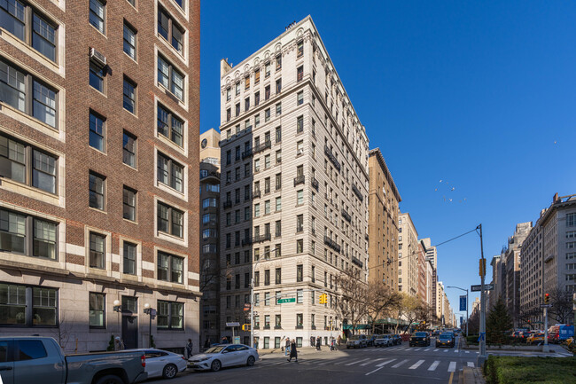 840-842 Park Ave in New York, NY - Building Photo - Building Photo