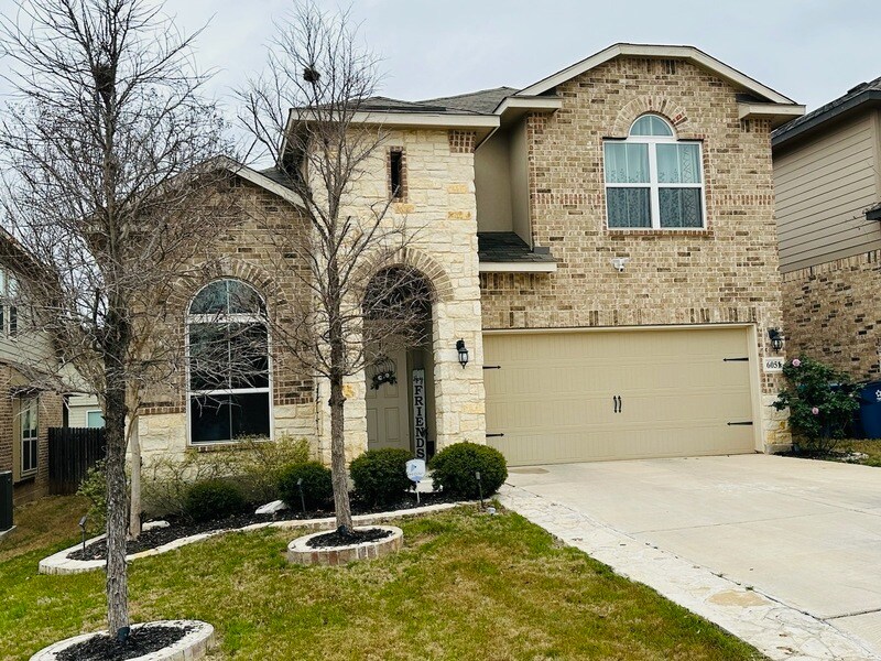 6051 Akin Cir in San Antonio, TX - Building Photo