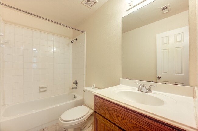6422 Mildenhall Ct