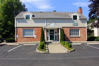 River Place Apartments in Gladstone, OR - Building Photo - Building Photo