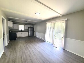 6808 Cove Creek Dr in Charlotte, NC - Building Photo - Building Photo