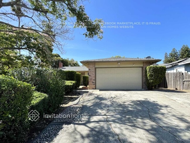 property at 1385 Meadowlark Dr
