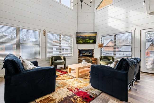 532 Warbonnet Wy in Pigeon Forge, TN - Foto de edificio - Building Photo