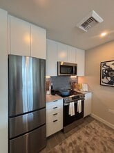 109 NW 24th St, Unit A30 in Miami, FL - Building Photo - Building Photo