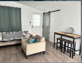 17058 Kingsbury St in Los Angeles, CA - Building Photo - Building Photo