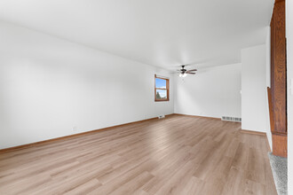 5429 S 13th St in Milwaukee, WI - Building Photo - Building Photo