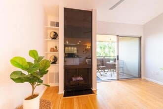 1615 Hotel Cir S, Unit D306 in San Diego, CA - Building Photo - Building Photo