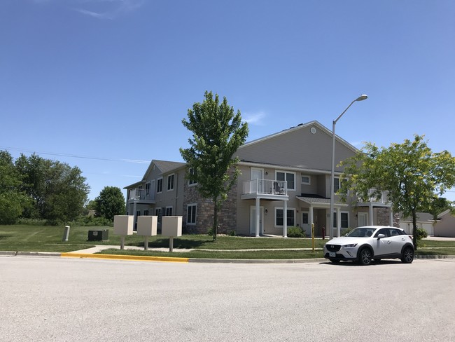 Tiverton Court Apartments in Ames, IA - Building Photo - Building Photo