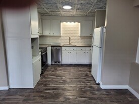 967 Smoketree Dr, Unit Basement apt. in Tucker, GA - Building Photo