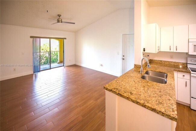 5600 NW 61st St in Coconut Creek, FL - Building Photo - Building Photo
