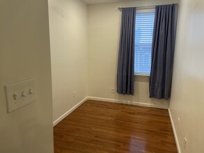 1215 N 4th St, Unit 3F in Philadelphia, PA - Building Photo - Building Photo