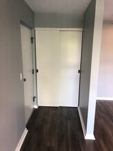 5655 Coach Dr E in Kettering, OH - Building Photo - Building Photo