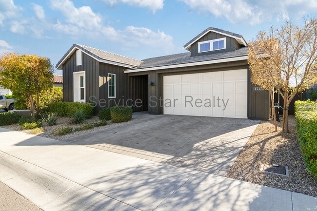 17171 W Thousand Oaks St in Surprise, AZ - Building Photo - Building Photo