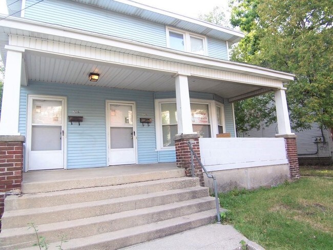 property at 738 Oakland Ave SW