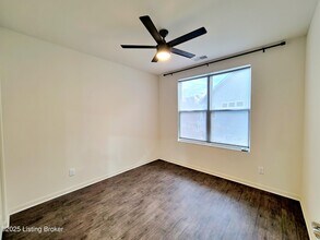 3808 Misty Grove Ct in La Grange, KY - Building Photo - Building Photo