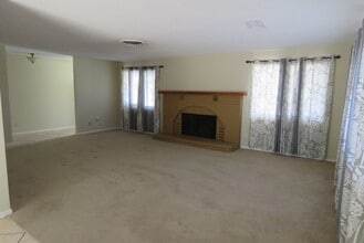 56835 Kismet Rd in Yucca Valley, CA - Building Photo - Building Photo