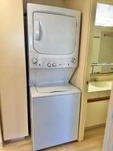 855 Makahiki Way in Honolulu, HI - Building Photo - Building Photo