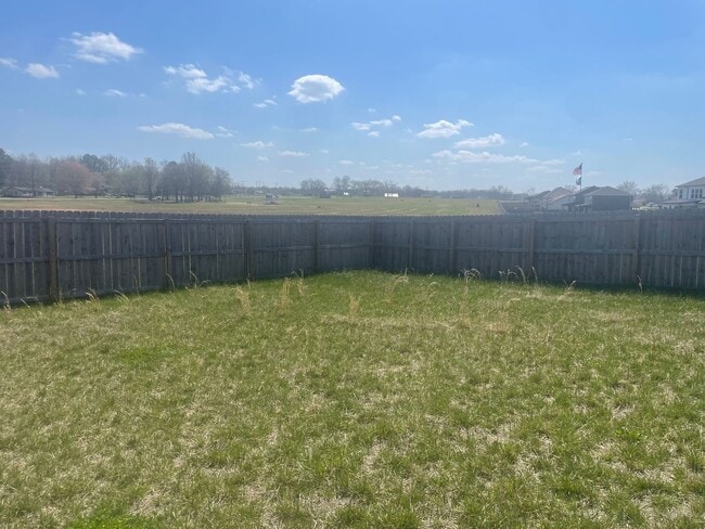 513 Herman Dr in Clarksville, TN - Building Photo - Building Photo