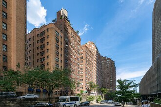 Stewart Hall in New York, NY - Building Photo - Building Photo