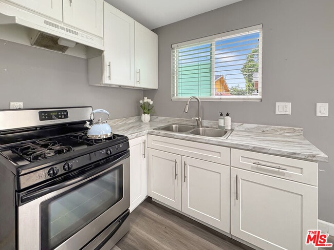 property at 6206 Home Ave