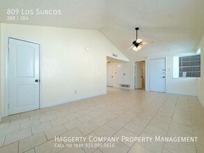 809 Los Surcos in El Paso, TX - Building Photo - Building Photo