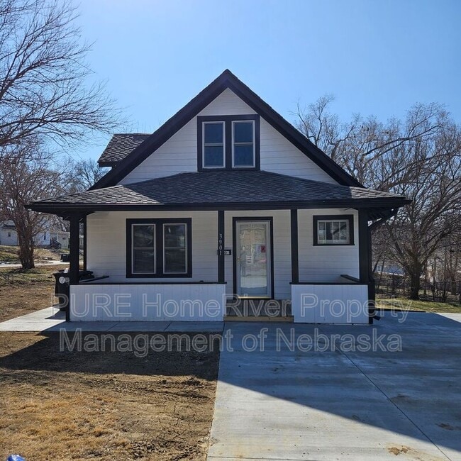 property at 3901 Curtis Ave