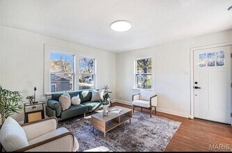 24 Lamar Dr in Jennings, MO - Building Photo - Building Photo