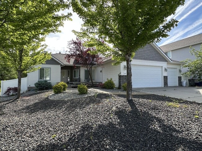 property at 12405 E Aunnic Ln