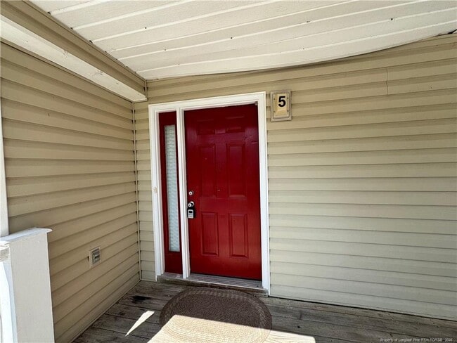 300 Bubble Creek Ct in Fayetteville, NC - Building Photo - Building Photo