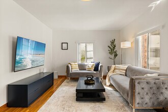 1169 Amherst Ave, Unit #1173-1/2 in Los Angeles, CA - Foto de edificio - Building Photo