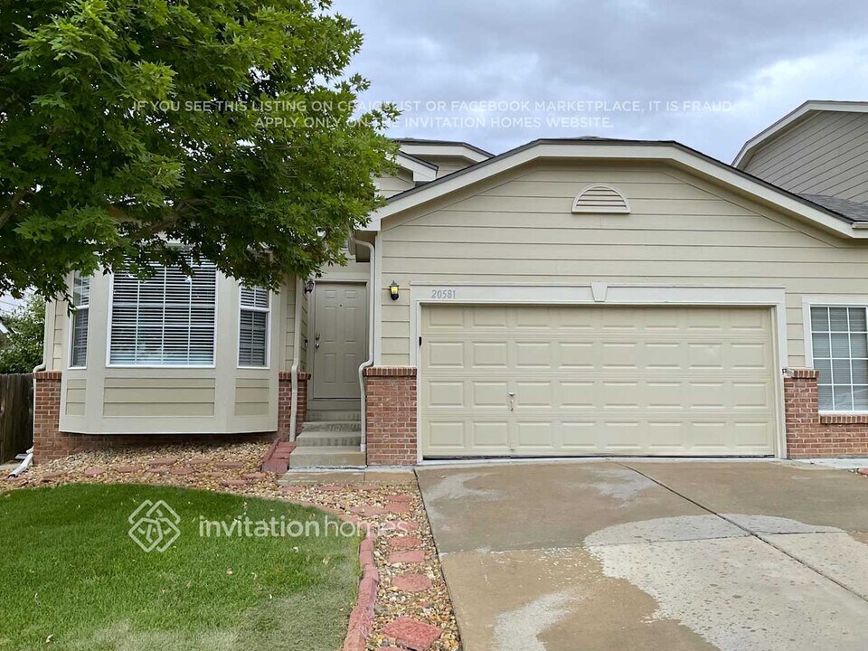 20581 E Bellewood Pl in Aurora, CO - Building Photo