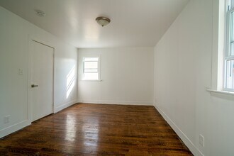 83 Sheridan St, Unit Unit 2 in Irvington, NJ - Building Photo - Building Photo