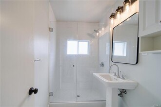 926 Manhattan Beach Blvd in Manhattan Beach, CA - Building Photo - Building Photo