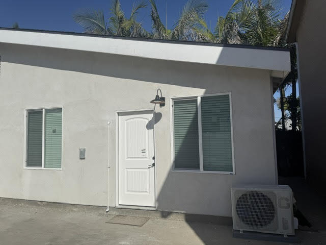 1077 Euclid Ave, Unit 5 in Long Beach, CA - Building Photo - Building Photo