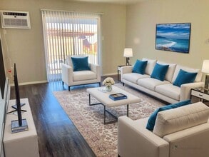 GRACE LANDINGS APARTMENTS in Littleton, CO - Foto de edificio - Building Photo