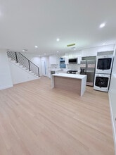 8315 Kittyhawk Ave in Los Angeles, CA - Building Photo - Building Photo