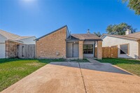 7121 Golden Dale Ct in Cypress, TX - Foto de edificio - Building Photo