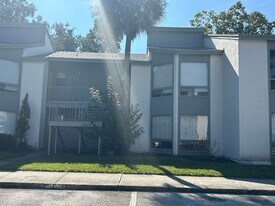 2512 Lemon Tree Ln in Orlando, FL - Building Photo