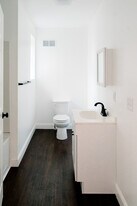 516 S 8th St, Unit 516B in Camden, NJ - Building Photo